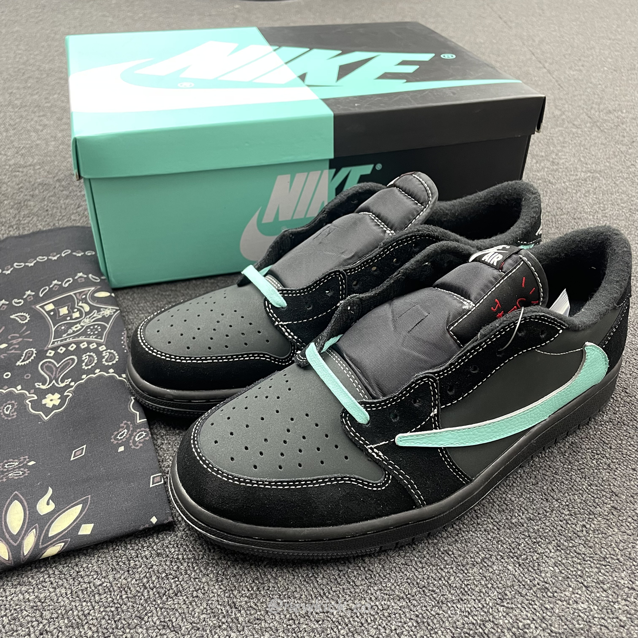 Air Jordan 1 Low Dazzles With Tiffany Cus Travis Dm7866 311 (9) - newkick.vip